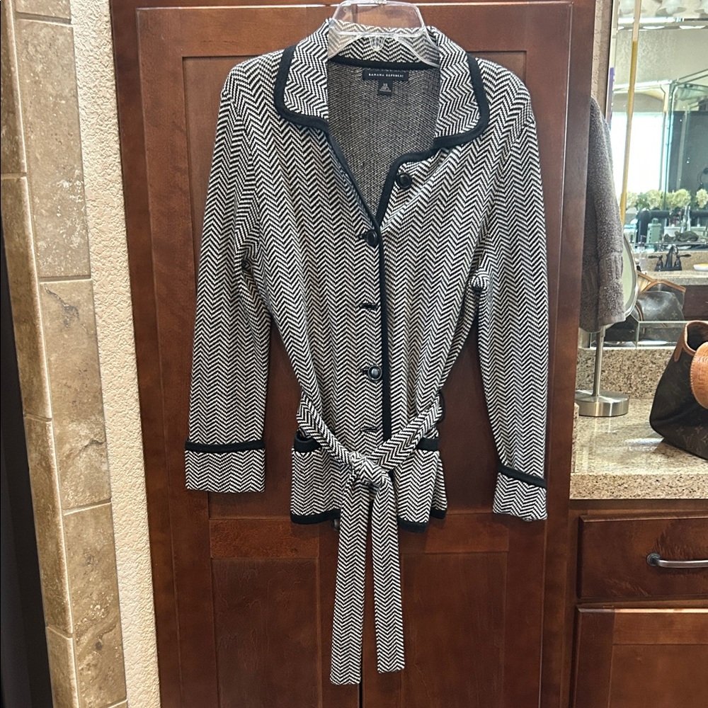 Banana Republic Black and White Chevron Cardigan